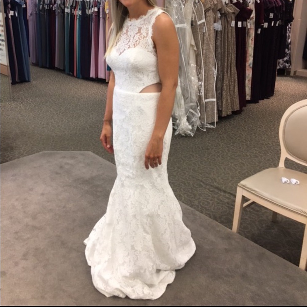 Brand new wedding dress